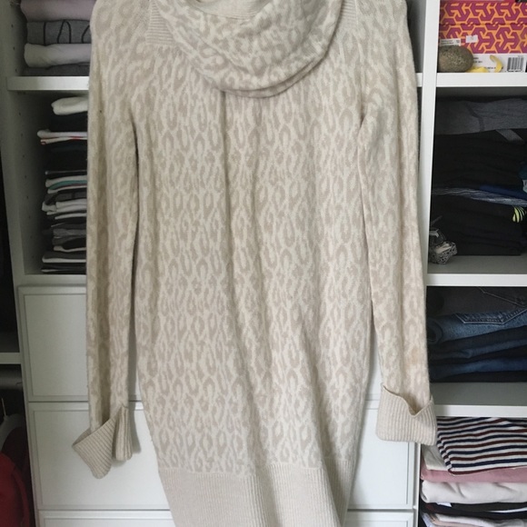 Rebecca Taylor Animal Print Hooded Sweater Jacket with Pockets Size: Small - Picture 3 of 5